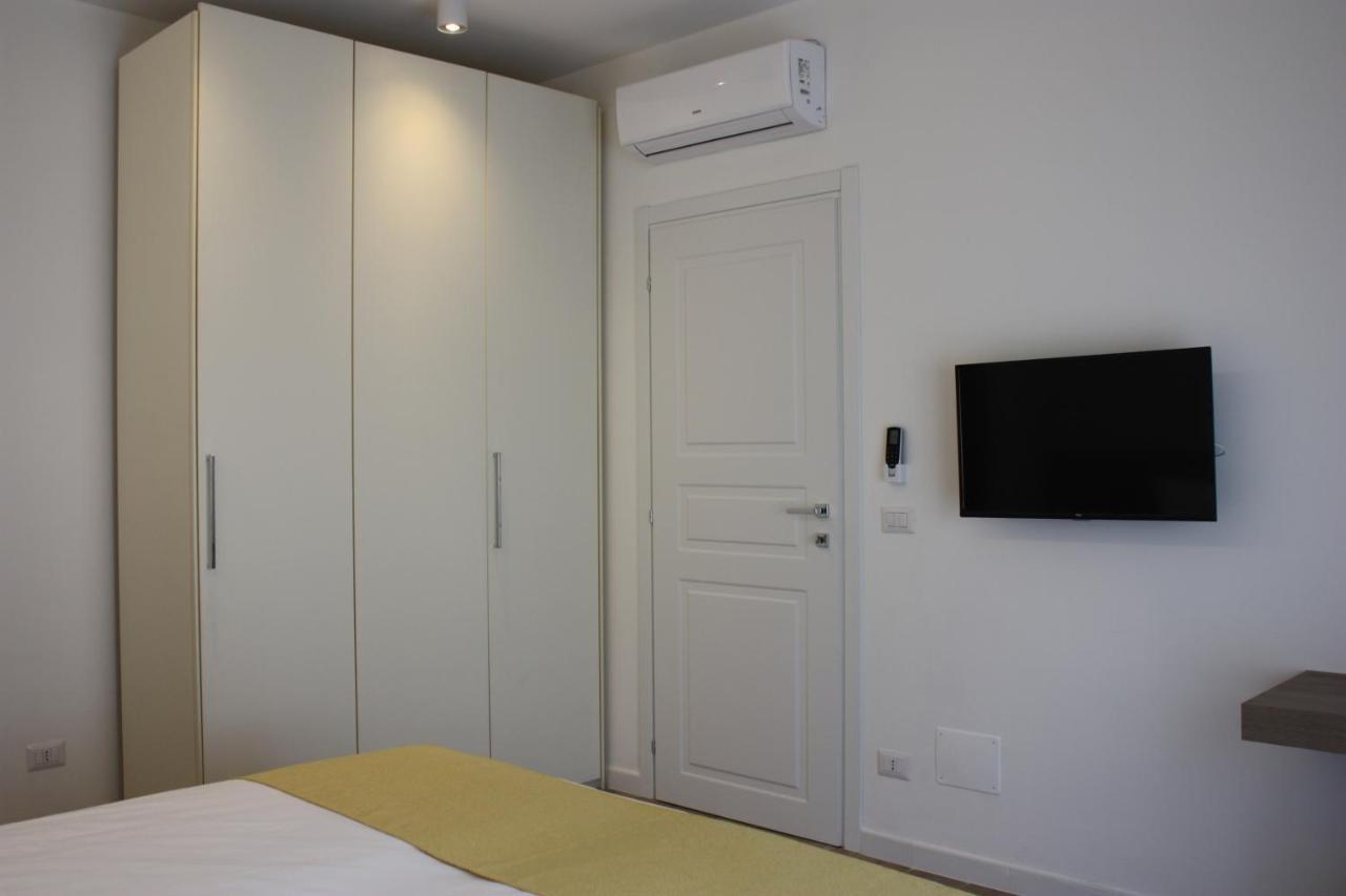 Strettomare-Business & Travel Apartment Reggio Calabria Exterior foto