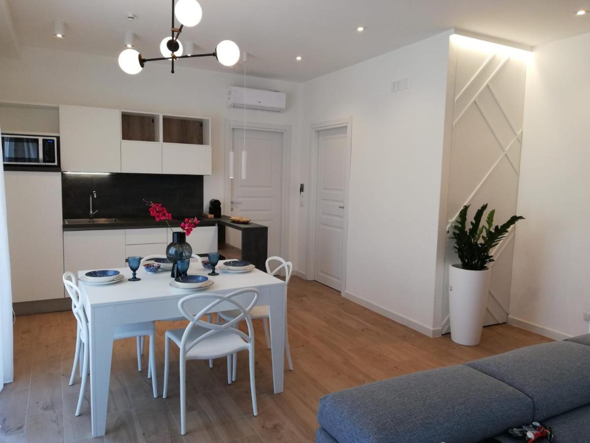 Strettomare-Business & Travel Apartment Reggio Calabria Exterior foto